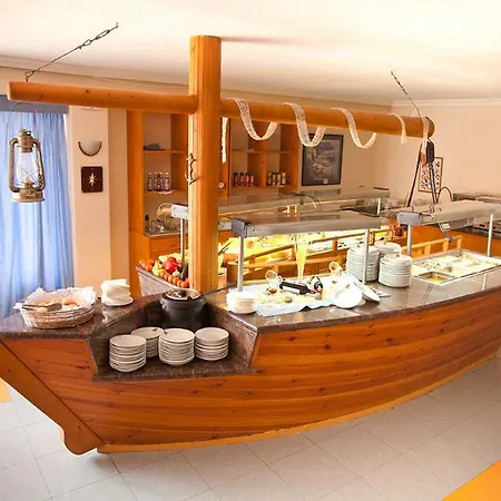 玛里添俱乐部公寓酒店